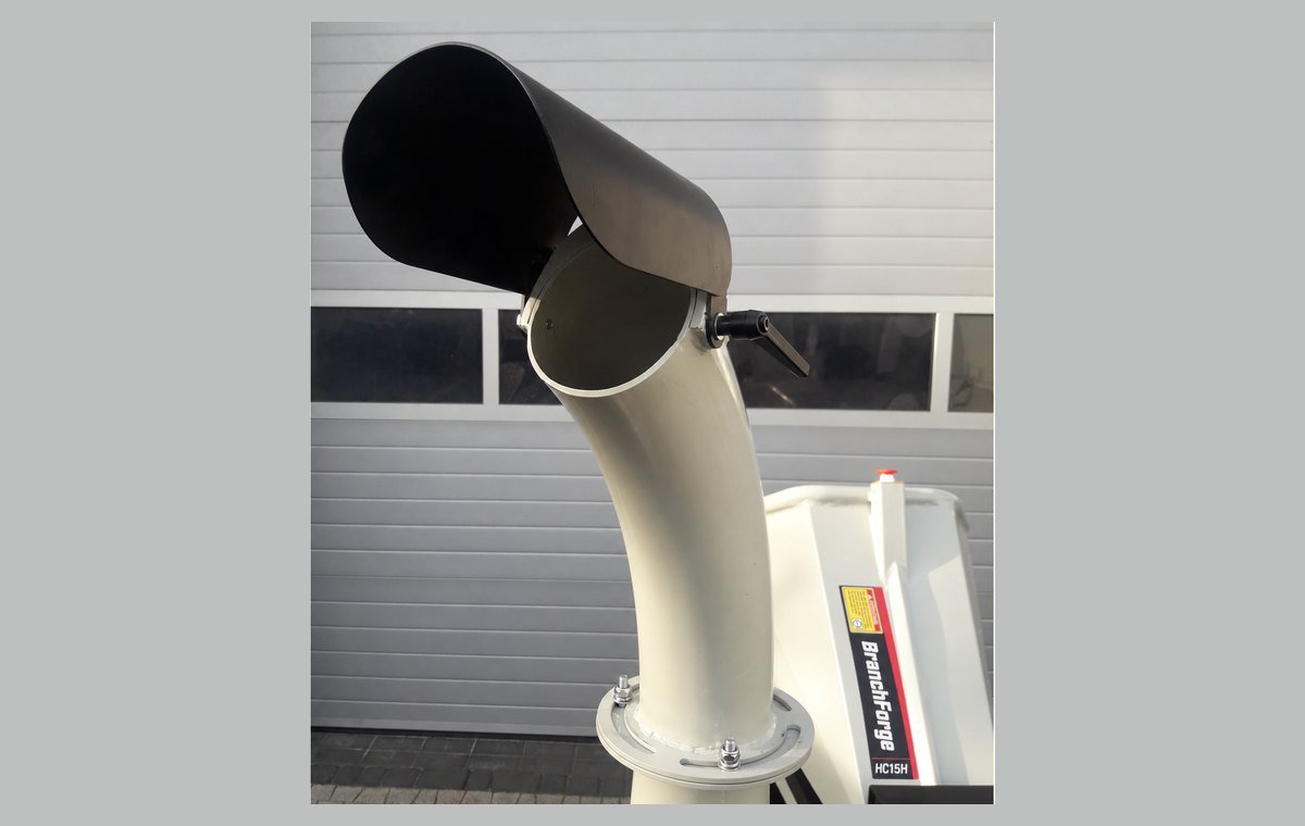 HC15H adjustable discharge chute and deflector